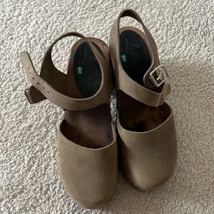 Lotta from Stockholm clogs